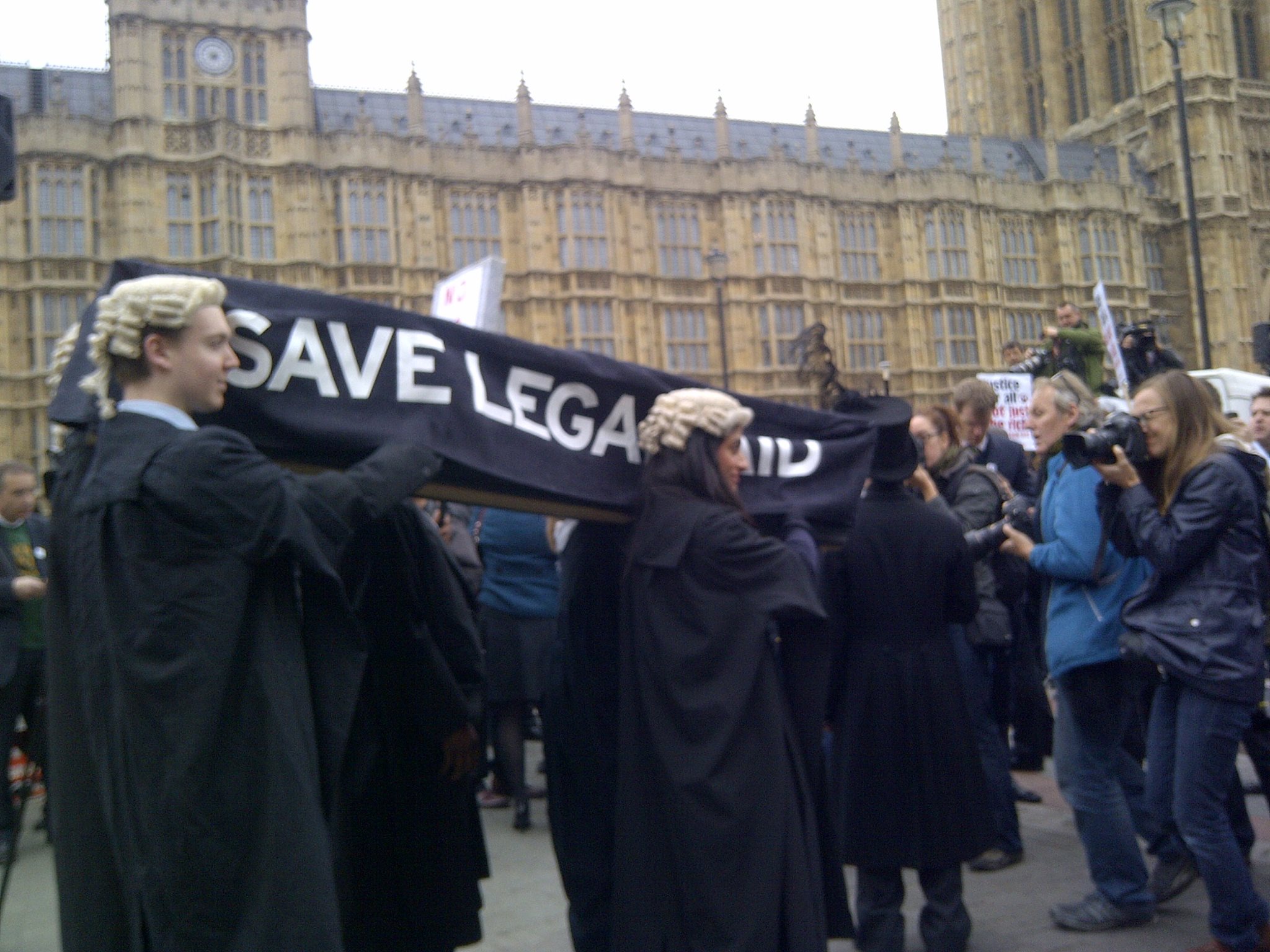 967134_395560537224534_25721179_o